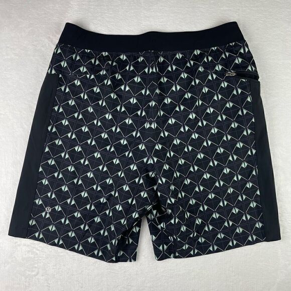 Mens Lululemon Swim Shorts  - Picture 2 of 4